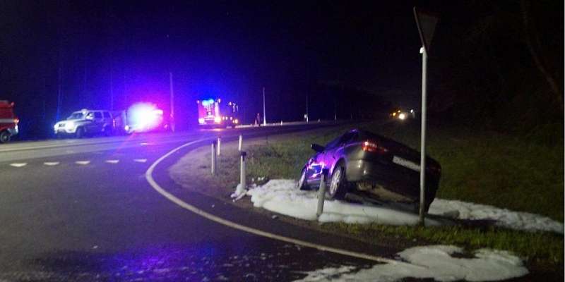 Под Орлом мужчина без водительских прав устроил ДТП, врезавшись в попутку