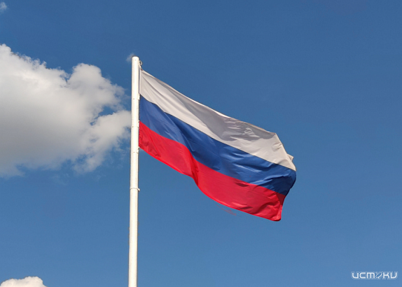 К майским праздникам Орёл украсили 600 триколоров