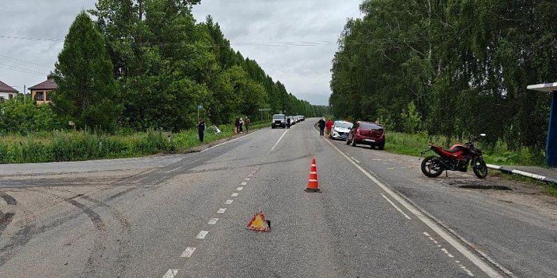 Под Орлом 15-летний мопедист угодил под колеса «Жигулей» Под Орлом 15-летний мопедист угодил под колеса «Жигулей»