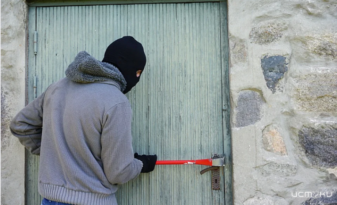 ﻿Орловчанин захотел легких денег и вынес из чужого дома инструменты и металл. Теперь он фигурант уголовного дела ﻿