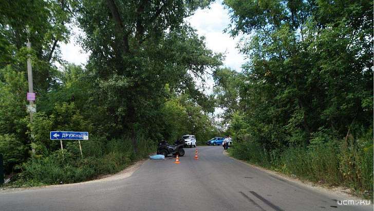 Трое в больнице, один погиб: под Орлом компания разбилась на квадроцикле