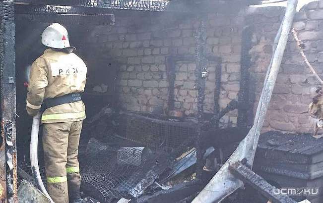 Из-за замыкания проводки в Ливнах едва не сгорел дом