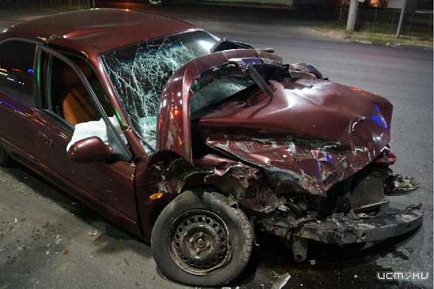 В Орле иномарка и «шестерка» не смогли разъехаться