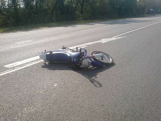 В Кромском районе мотоциклист врезался в дорожный знак