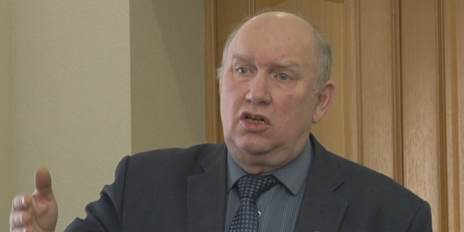 "Вечером деньги-утром стулья" (с), "Мы знаем, кто на каких машинах ездит"