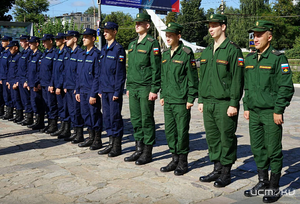 Орловцы отметили День Государственного флага России