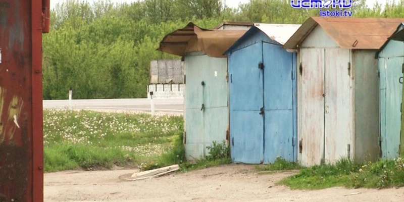 Битва за гаражи: жители Знаменки воюют с властями за 82 металлические коробки