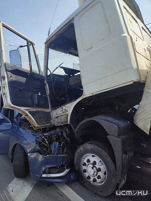 Под Орлом в аварии с грузовиком погиб водитель легковушки