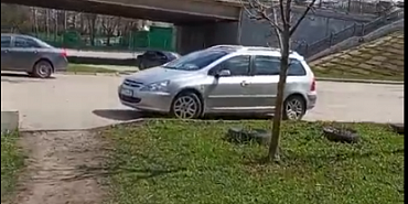 Неравнодушный орловчанин заметил, как в центре Орла в реку текут нечистоты