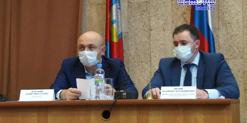 В орловской администрации прошли публичные слушания по исполнению бюджета за минувший год.