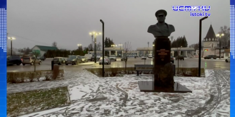 Площадь Жукова осталась без новогодней ёлки