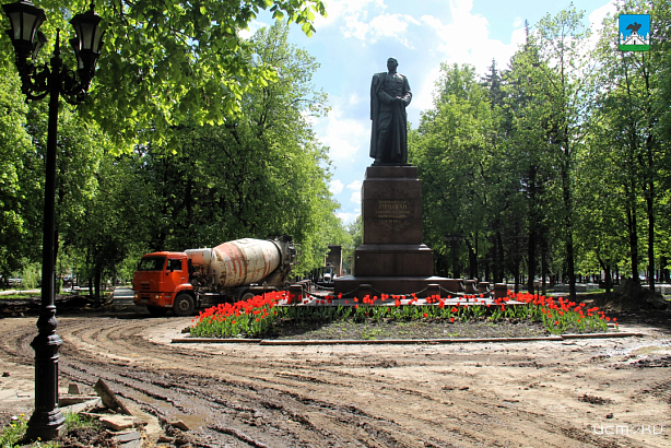 В Орле продолжается благоустройство сквера им. Л.Н. Гуртьева