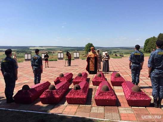 На Орловщине перезахоронили останки 97 бойцов Красной Армии