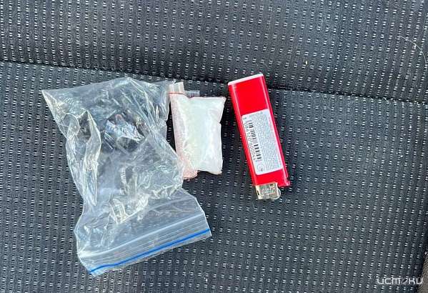 В Орле задержали двух парней с крупной партией наркотиков