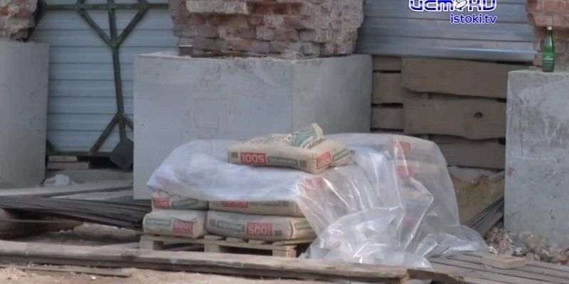 Непростая жизнь в памятнике архитектуры