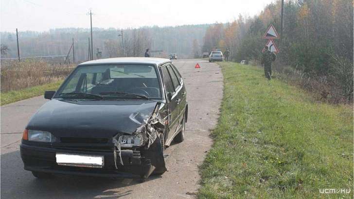 Выехал на встречку: на Орловщине два ВАЗа не смогли разъехаться на автодороге