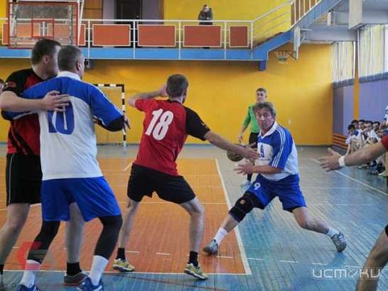 «Динамо» в 11 раз выиграло чемпионат области по гандболу