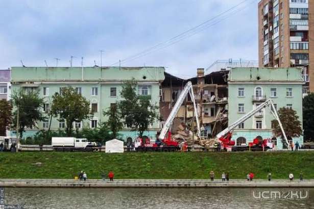 Застройщики не хотят возводить новый дом на наб. Дубровинского на месте рухнувшего