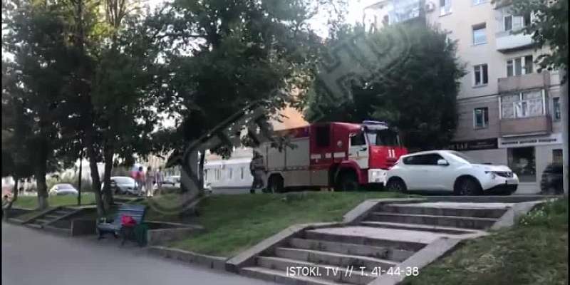 Бесхозная красная сумка вызвала переполох в горпарке Орла