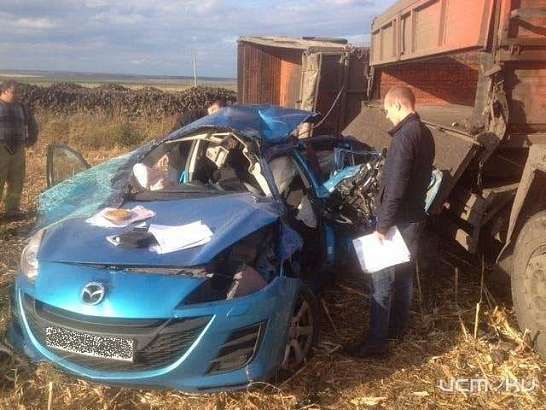 На Орловщине в аварии с КамАЗом насмерть разбился 36-летний водитель «Мазды»
