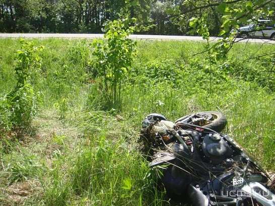 Под Орлом произошло сильное столкновение автомобиля с мотоциклом. Мотоциклист в реанимации