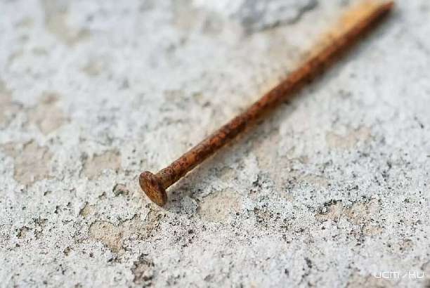 Орудие убийства — гвоздь: возле орловской «Пятерочки» закололи мужчину