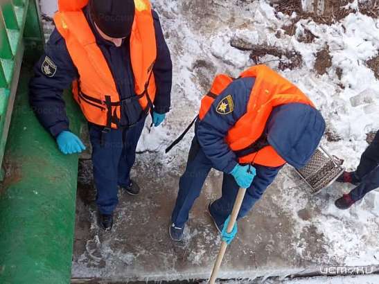 В районе Детского парка в Орле из реки достали тело мужчины