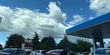Сколько времени в последние дни вы потратили на орловских заправках?