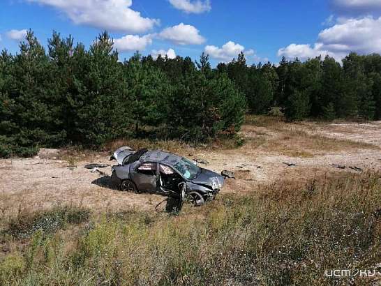На Орловщине молодежь едва не разбилась на «Мазде», врезавшись в дорожный знак