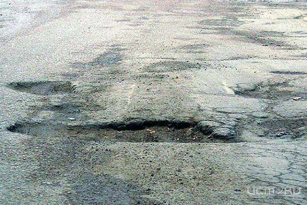 Активисты ОНФ проверили состояние дорожного покрытия на центральных улицах и мостах Орла