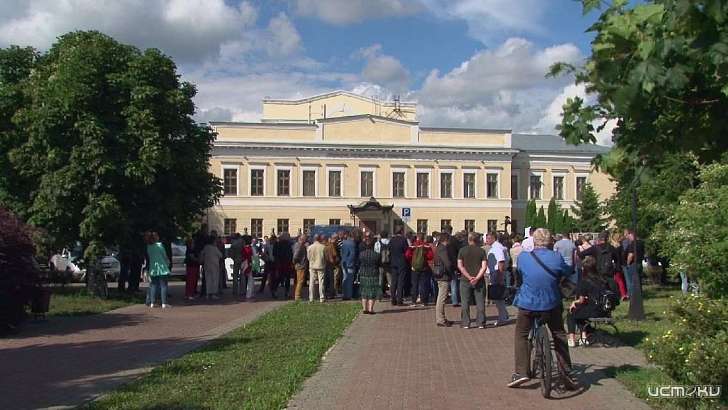 «Отчаянное противостояние»: Вдовин оценил встречу Клычкова с орловчанами в сквере Ермолова