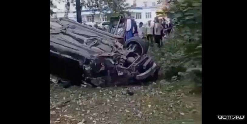 На Наугорке в Орле перевернулся спорткар