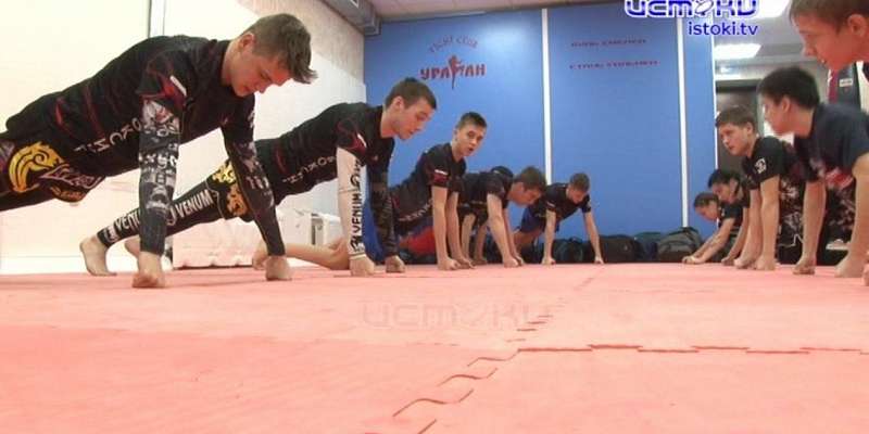  Воспитанники орловского тренера по кикбоксингу Уранбека Есенкулова стали участниками пяти престижных турниров