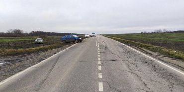 На трассе под Орлом в столкновении двух иномарок пострадали оба водителя
