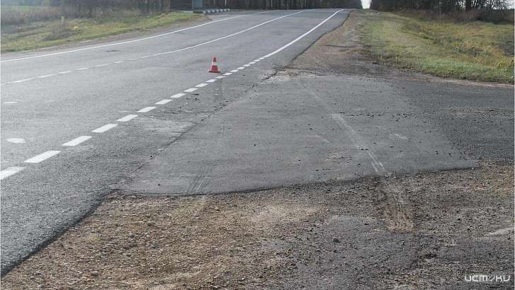 ДТП на Орловщине: мотоцикл и автомобиль не смогли разъехаться 