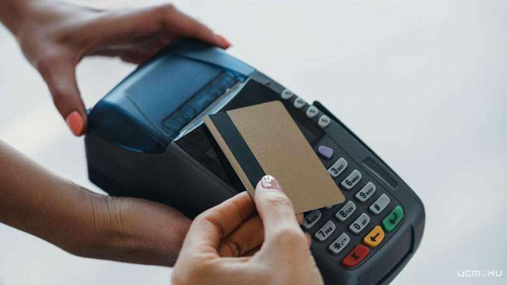 Жительница Орловской области устроила шоппинг за чужой счёт Жительница Орловской области устроила шоппинг за чужой счёт