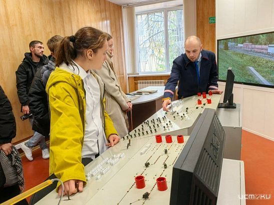 В Орле провели профориентационные встречи со студентами и школьниками