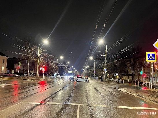 В Орле на Трансмаше не разъехались две «Лады»