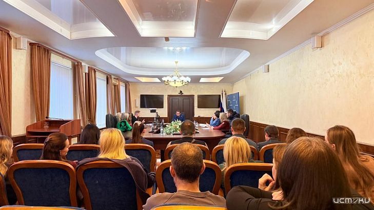 Прокурор Орловской области встретился с родителями учеников "Школы Виндзор" из-за запрета на образовательную деятельность