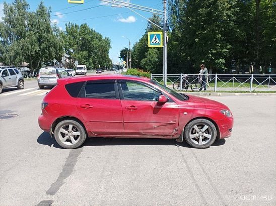 В Орле «Мазда» сбила женщину-велосипедиста