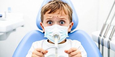 Лечение зубов детям под общим наркозом: когда это действительно необходимо, а когда можно обойтись без него