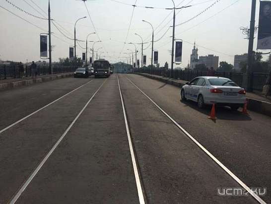 В Орле подросток упал с велосипеда и попал под машину