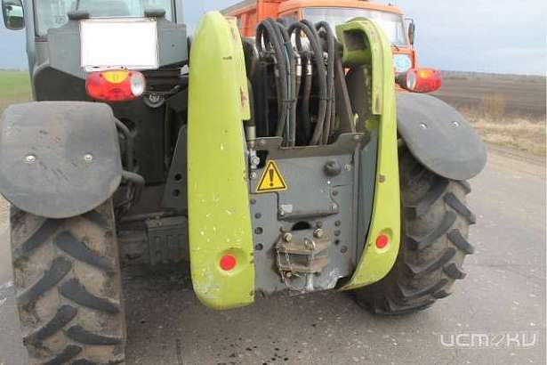 Под Орлом три человека пострадали в ДТП с погрузчиком