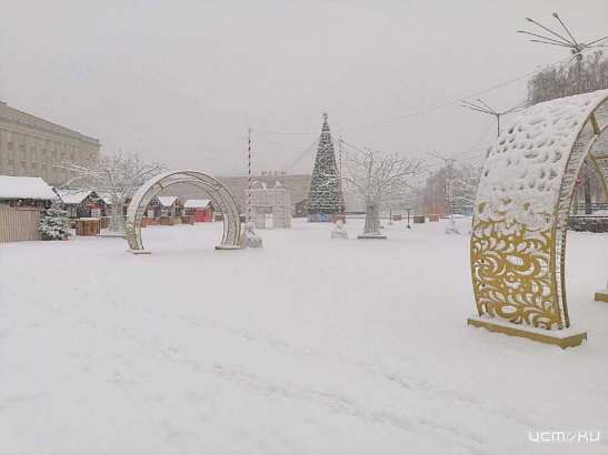 Глазами очевидцев: в Орёл пришла зимняя сказка