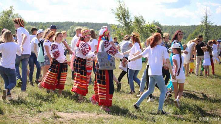 Орловчане смогут водить «Троицкие хороводы» онлайн: афиша со 2 по 8 июня