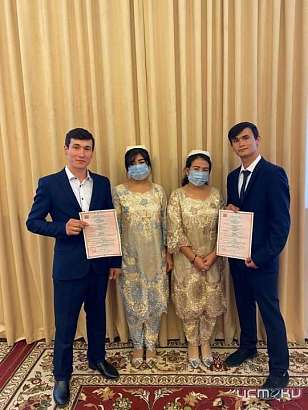 Сыграли свадьбу в один день: две сестры вышли замуж за двух братьев в Орле