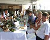 Свадебный переполох: Как организовать собственную свадьбу и не сойти с ума