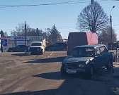 На Орловщине лихач повредил 4 авто в поселке Знаменка и снес ограждение в районе ТЦ «ГРИНН»