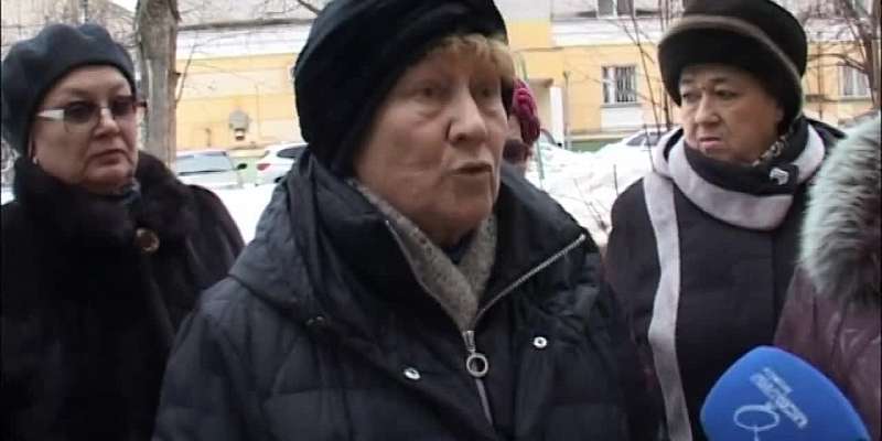 Заложники чужой привычки: жильцы дома на ул. Московской в Орле вынуждены соседствовать с кальянной