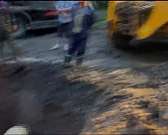 В Орле на Комсомольской вновь прорвало трубу